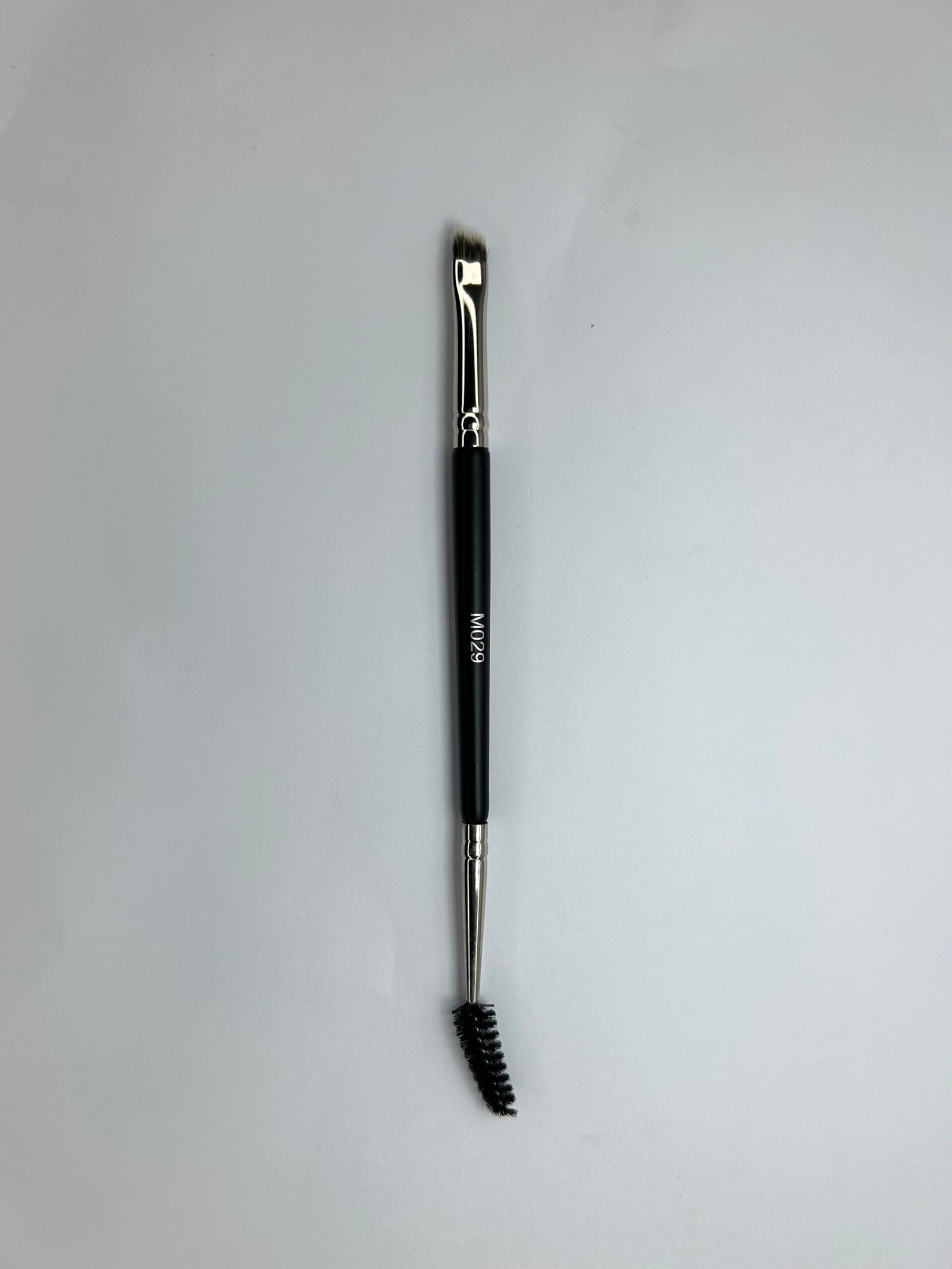IMG-8981 M029 Eyebrow Brush - Image 1